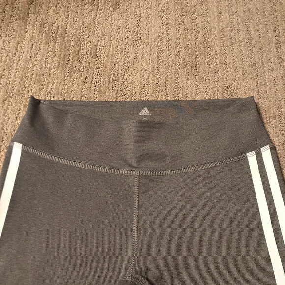 Women’s Adidas Light Heather Grey & White Side 3 Stripes Training Leggings - Picture 11 of 15